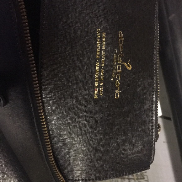 Handbag - Picture 2 of 3